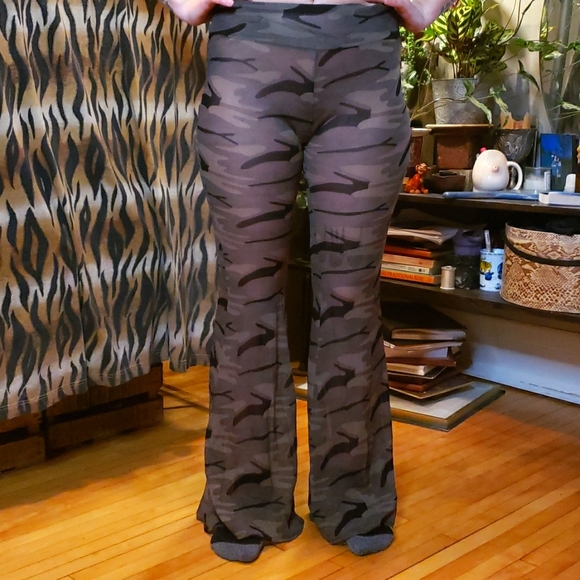 Camo Mesh Flare Booty Pants - Picture 5 of 9